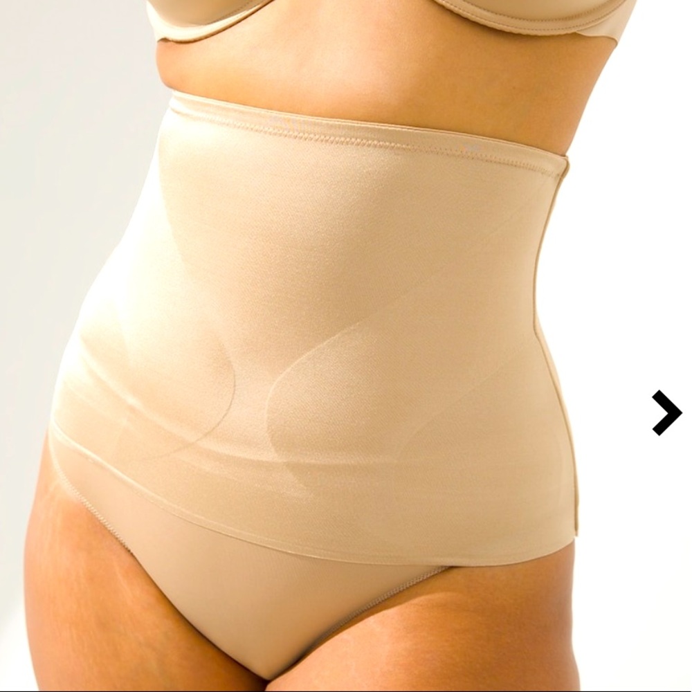 NWT✨ Soma Waist Cincher in Warm Amber